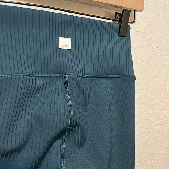 Vuori Inversion Rib Legging - Picture 6 of 7